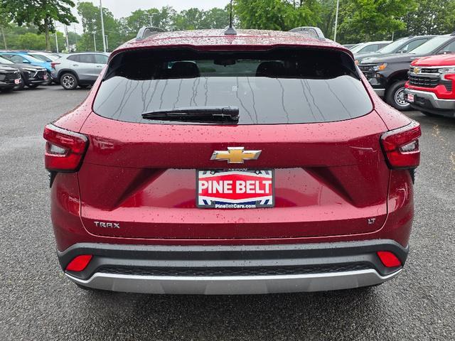 new 2025 Chevrolet Trax car, priced at $23,607