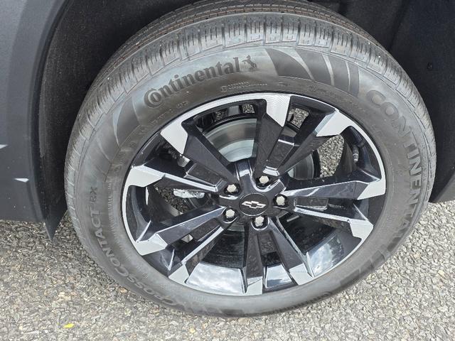 new 2026 Chevrolet Equinox car, priced at $35,422
