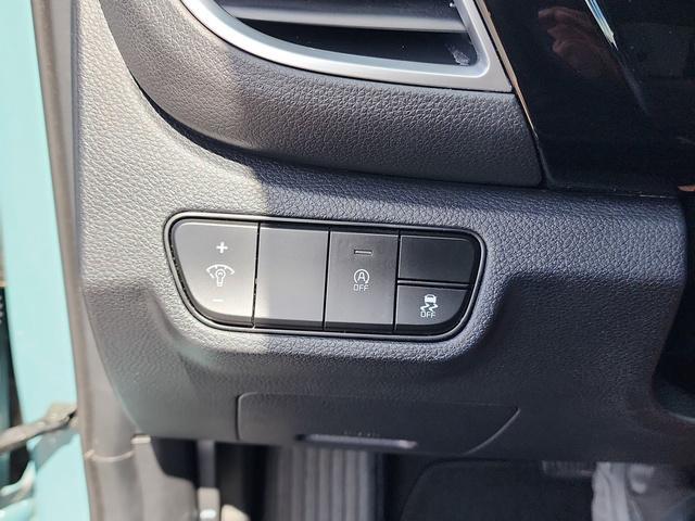 used 2025 Kia Seltos car, priced at $26,312