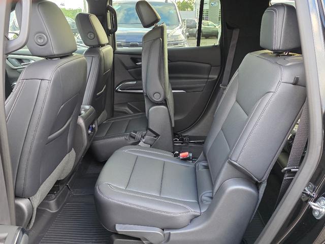 new 2026 Chevrolet Traverse car, priced at $43,552
