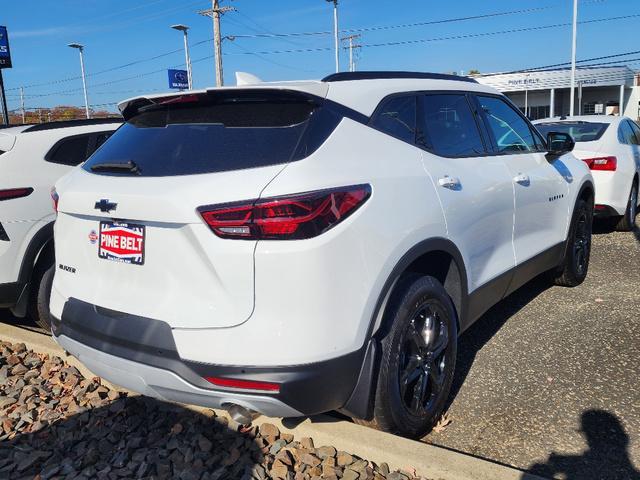 new 2025 Chevrolet Blazer car, priced at $34,442