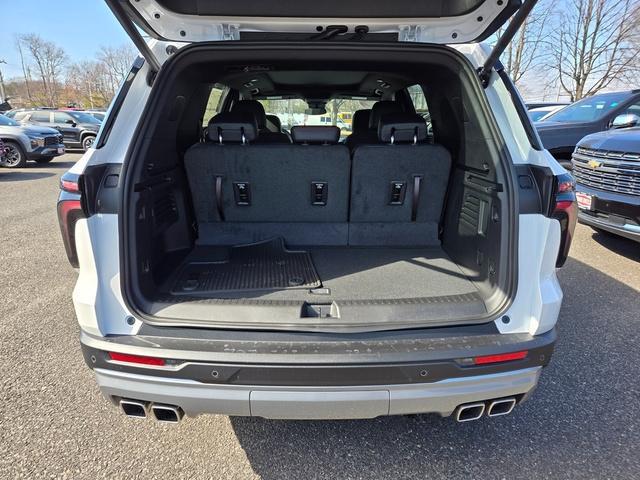 new 2025 Chevrolet Traverse car, priced at $51,047