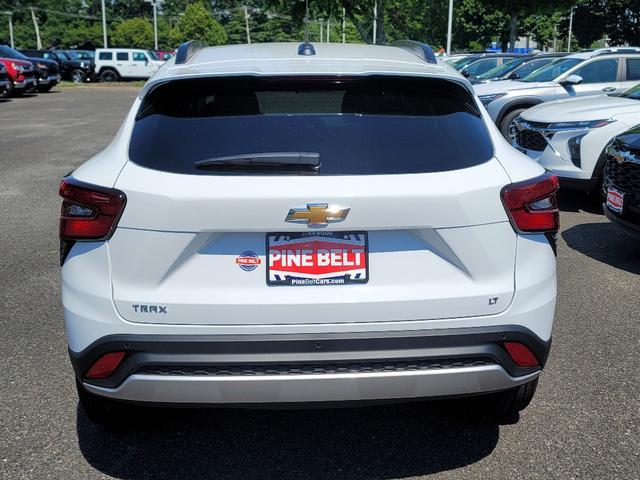 new 2025 Chevrolet Trax car, priced at $24,642