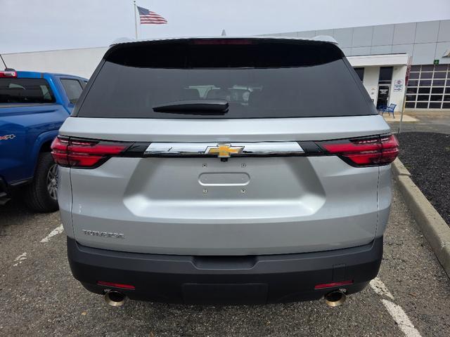 used 2022 Chevrolet Traverse car, priced at $27,342