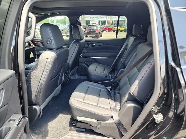 new 2025 Chevrolet Traverse car, priced at $49,407