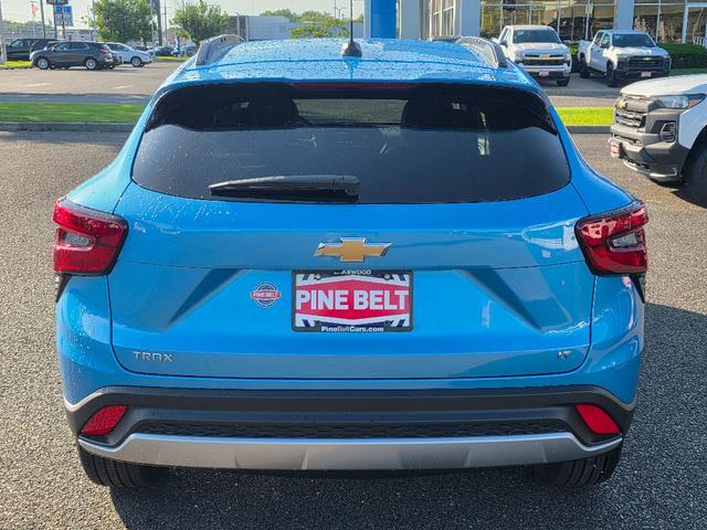 new 2025 Chevrolet Trax car, priced at $24,837