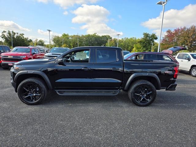 new 2024 Chevrolet Colorado car, priced at $43,102