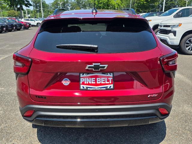 new 2025 Chevrolet Trax car, priced at $26,437