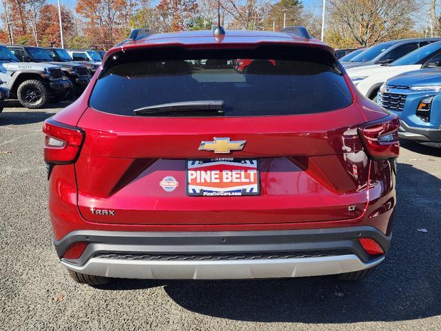 new 2025 Chevrolet Trax car, priced at $24,197