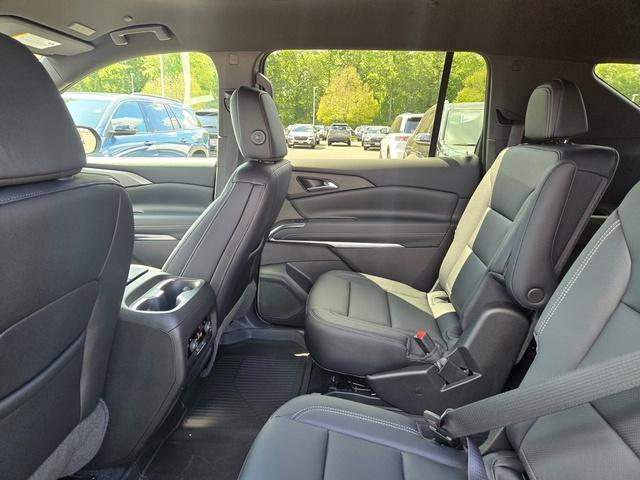 new 2026 Chevrolet Traverse car, priced at $47,377