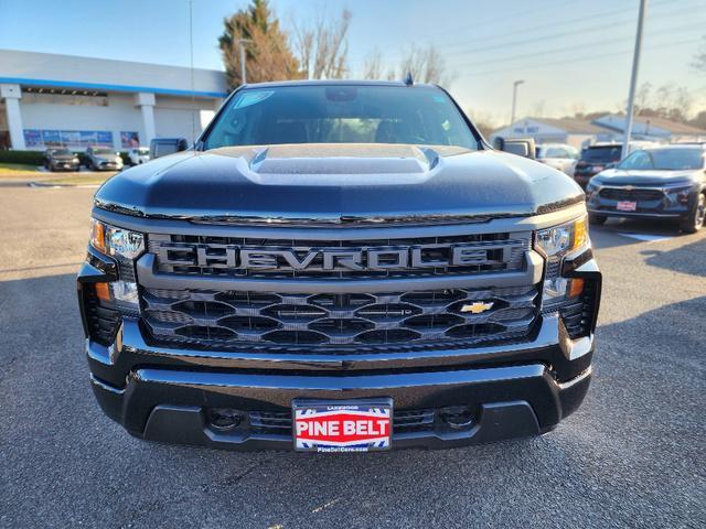 new 2025 Chevrolet Silverado 1500 car, priced at $43,018