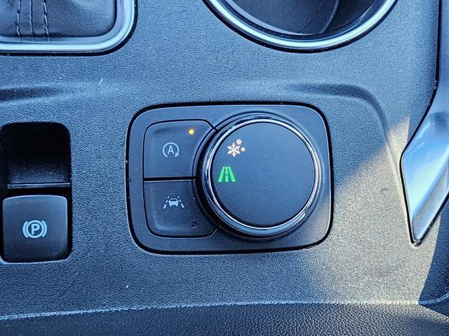 used 2023 Chevrolet Traverse car, priced at $30,512