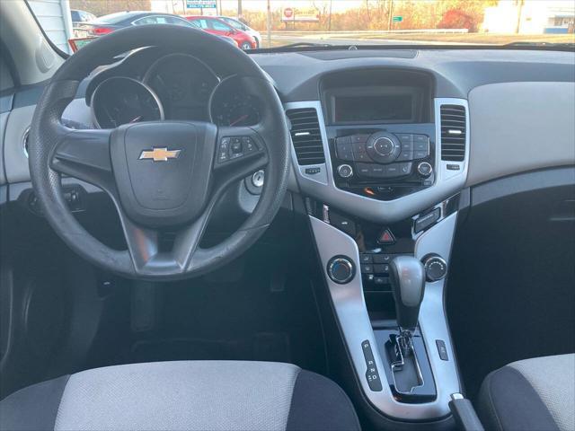 used 2015 Chevrolet Cruze car, priced at $6,695