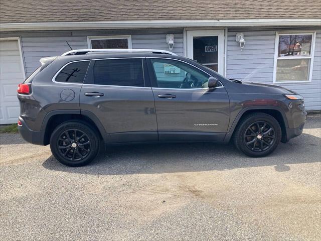 used 2016 Jeep Cherokee car, priced at $12,995