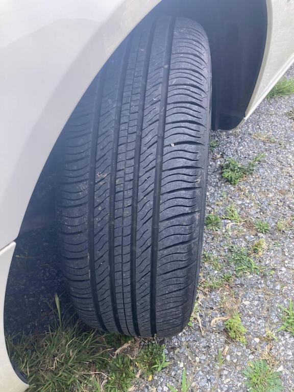 used 2006 Buick Lucerne car, priced at $6,695