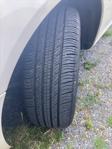 used 2006 Buick Lucerne car, priced at $6,695