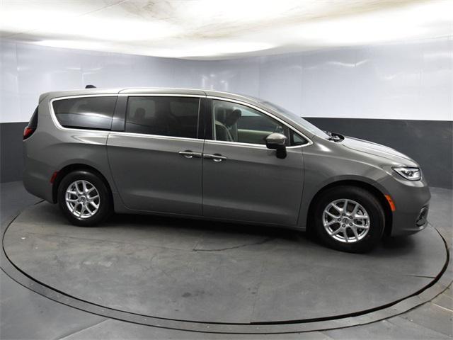 used 2023 Chrysler Pacifica car, priced at $26,995