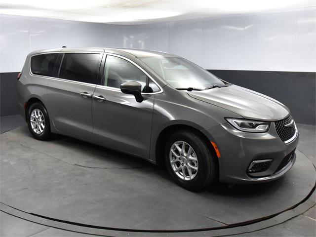 used 2023 Chrysler Pacifica car, priced at $26,995