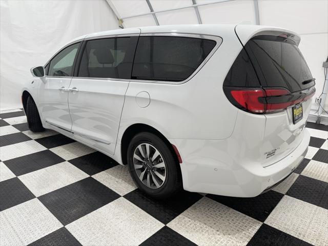 used 2022 Chrysler Pacifica Hybrid car, priced at $29,993