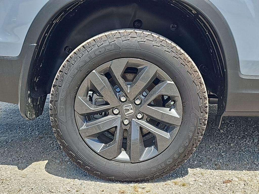 new 2025 Honda Ridgeline car, priced at $39,067