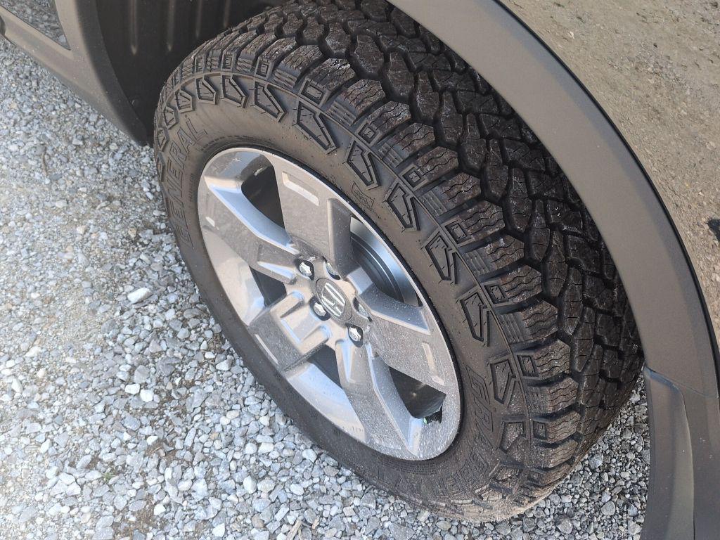 new 2025 Honda Ridgeline car, priced at $42,976