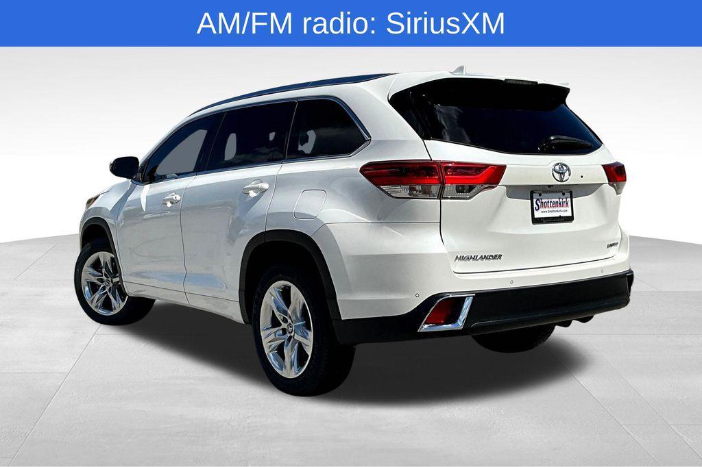 used 2017 Toyota Highlander car, priced at $19,347