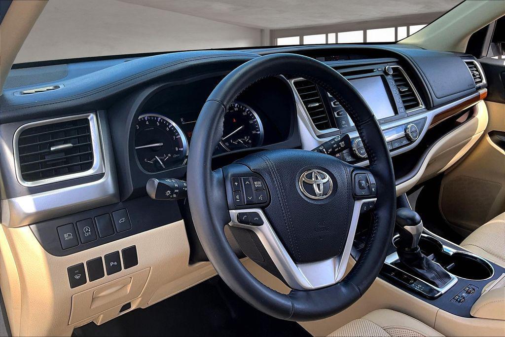 used 2017 Toyota Highlander car, priced at $19,347