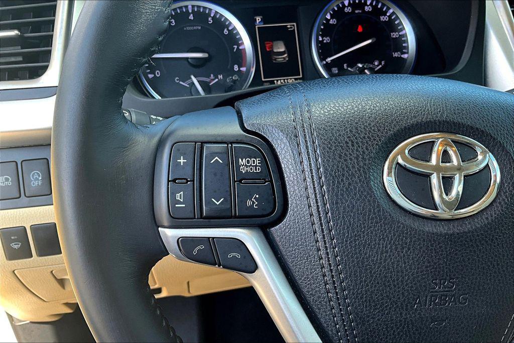 used 2017 Toyota Highlander car, priced at $19,347