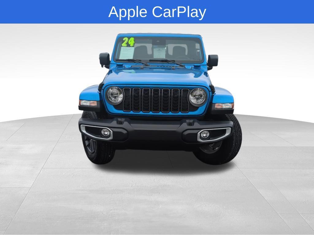 used 2024 Jeep Gladiator car, priced at $35,825
