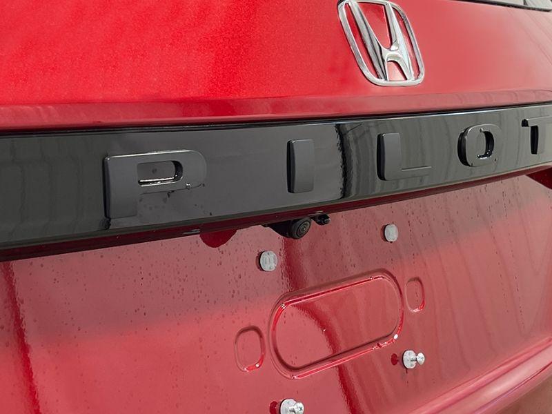 new 2025 Honda Pilot car, priced at $49,395