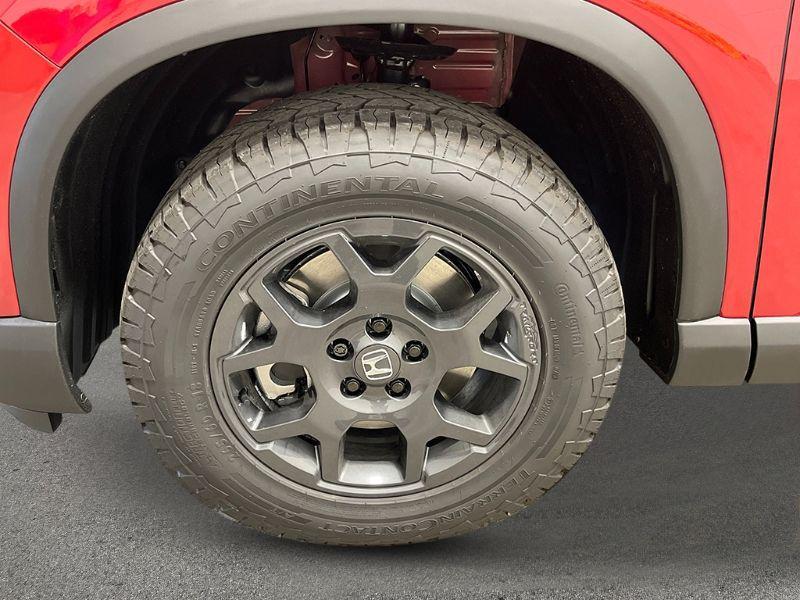 new 2025 Honda Pilot car, priced at $49,395