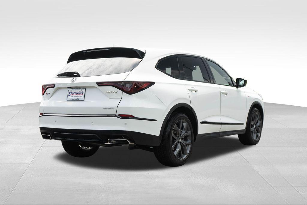 used 2023 Acura MDX car, priced at $39,998