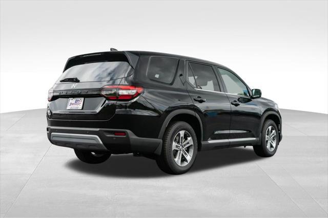 new 2025 Honda Pilot car, priced at $46,695