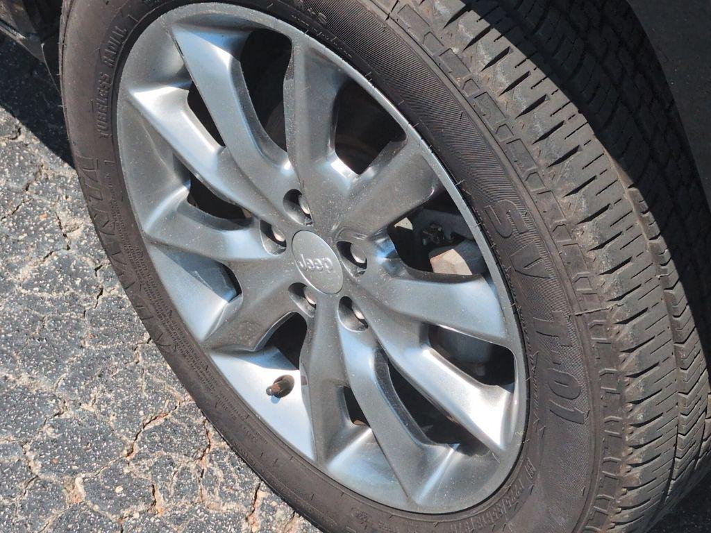used 2018 Jeep Cherokee car, priced at $12,873