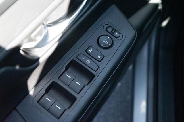 new 2025 Honda CR-V Hybrid car, priced at $39,045