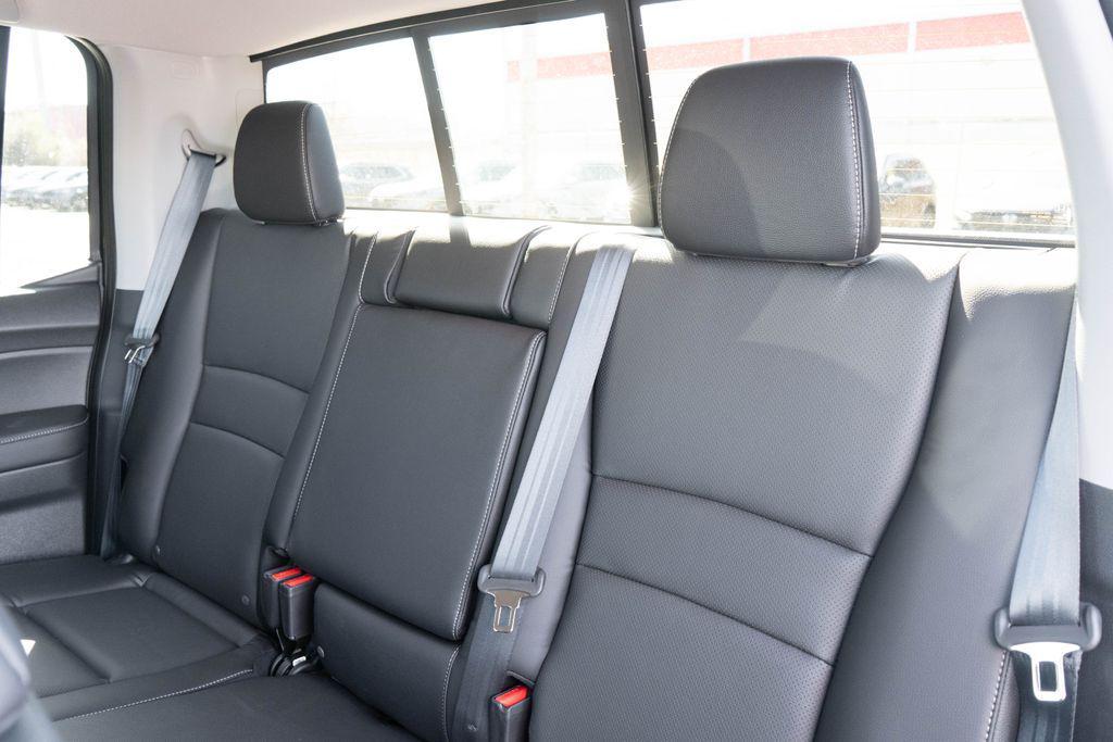 new 2025 Honda Ridgeline car, priced at $40,265