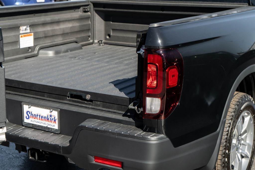 new 2025 Honda Ridgeline car, priced at $40,265