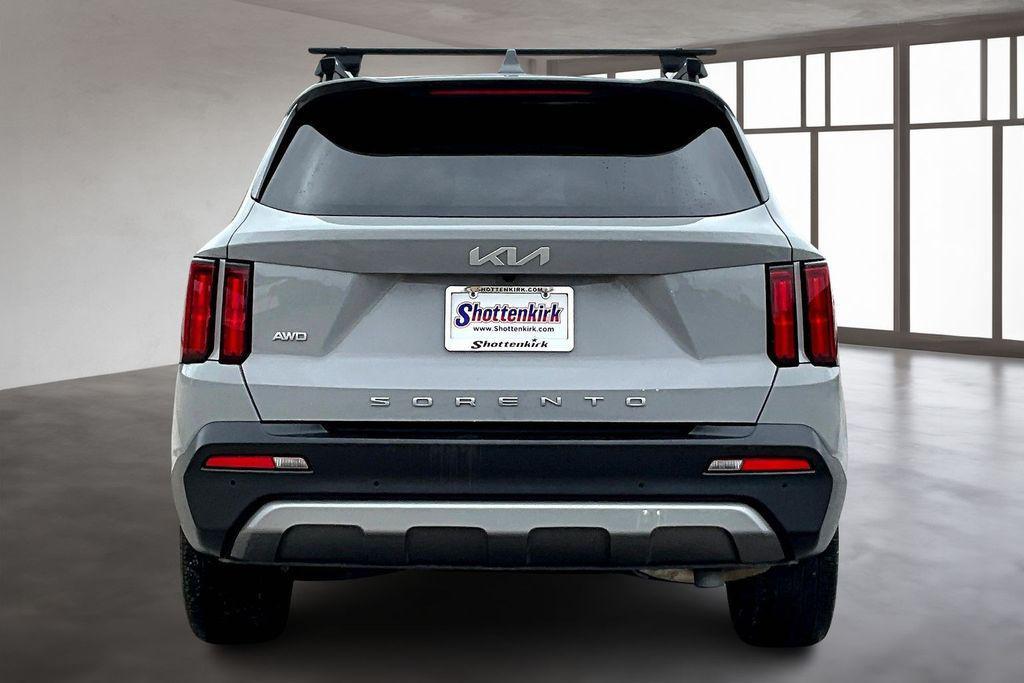 used 2022 Kia Sorento car, priced at $29,999