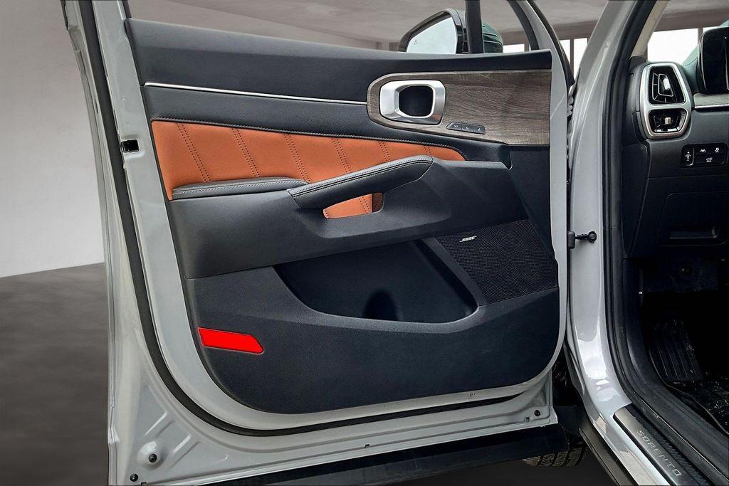 used 2022 Kia Sorento car, priced at $29,999