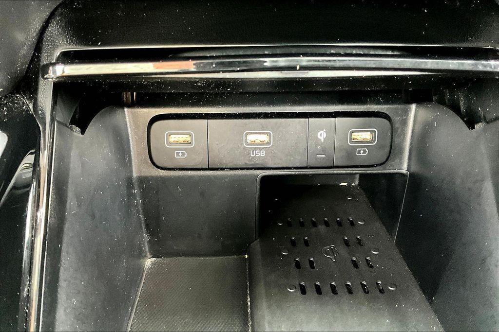 used 2022 Kia Sorento car, priced at $29,999