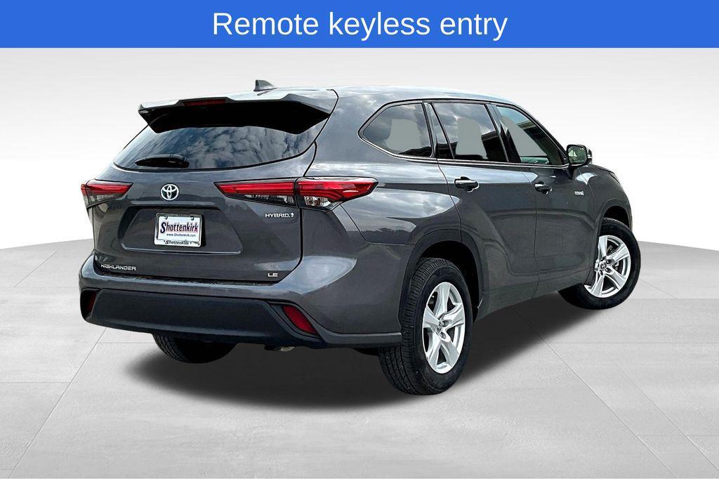 used 2021 Toyota Highlander Hybrid car, priced at $31,262