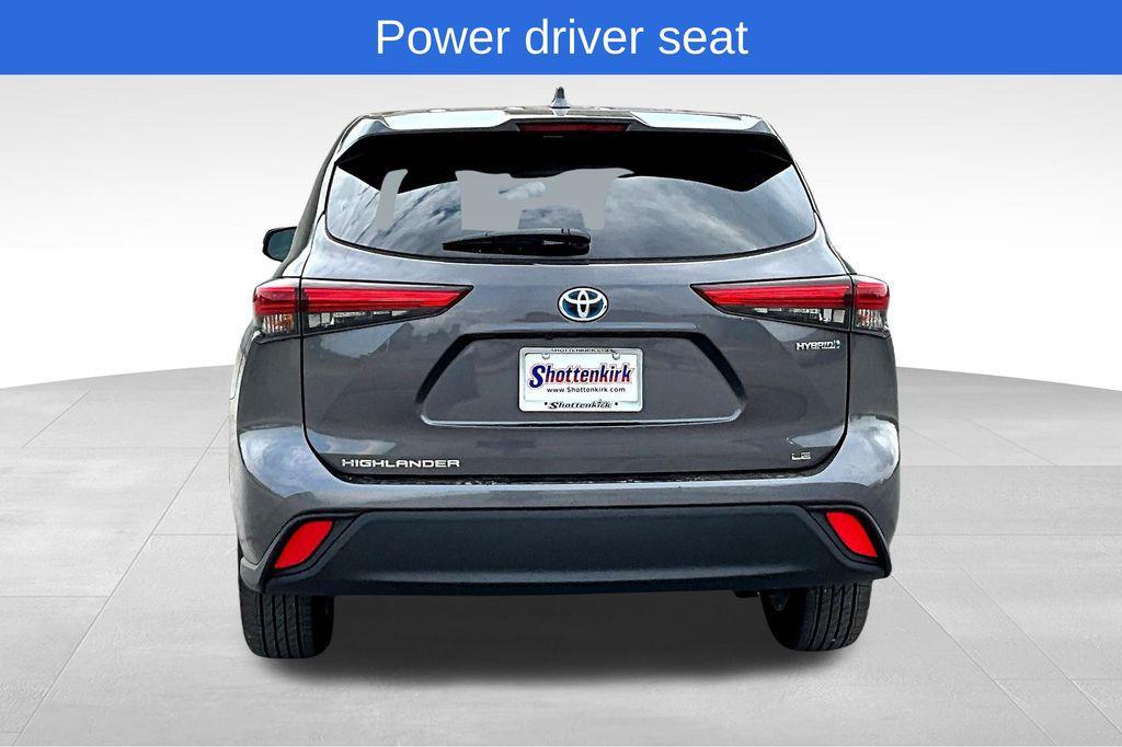 used 2021 Toyota Highlander Hybrid car, priced at $31,262