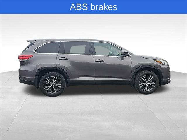 used 2019 Toyota Highlander car, priced at $26,465