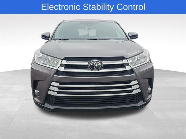 used 2019 Toyota Highlander car, priced at $26,465