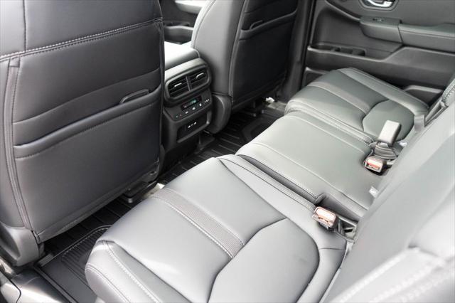 new 2025 Honda Pilot car, priced at $51,605