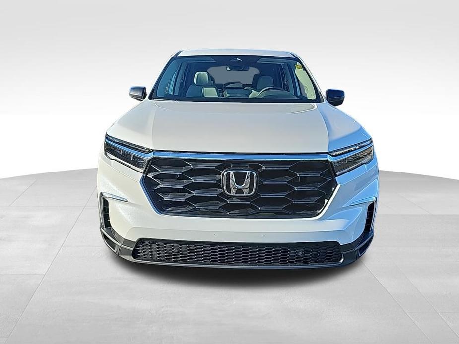 new 2024 Honda Pilot car, priced at $38,940
