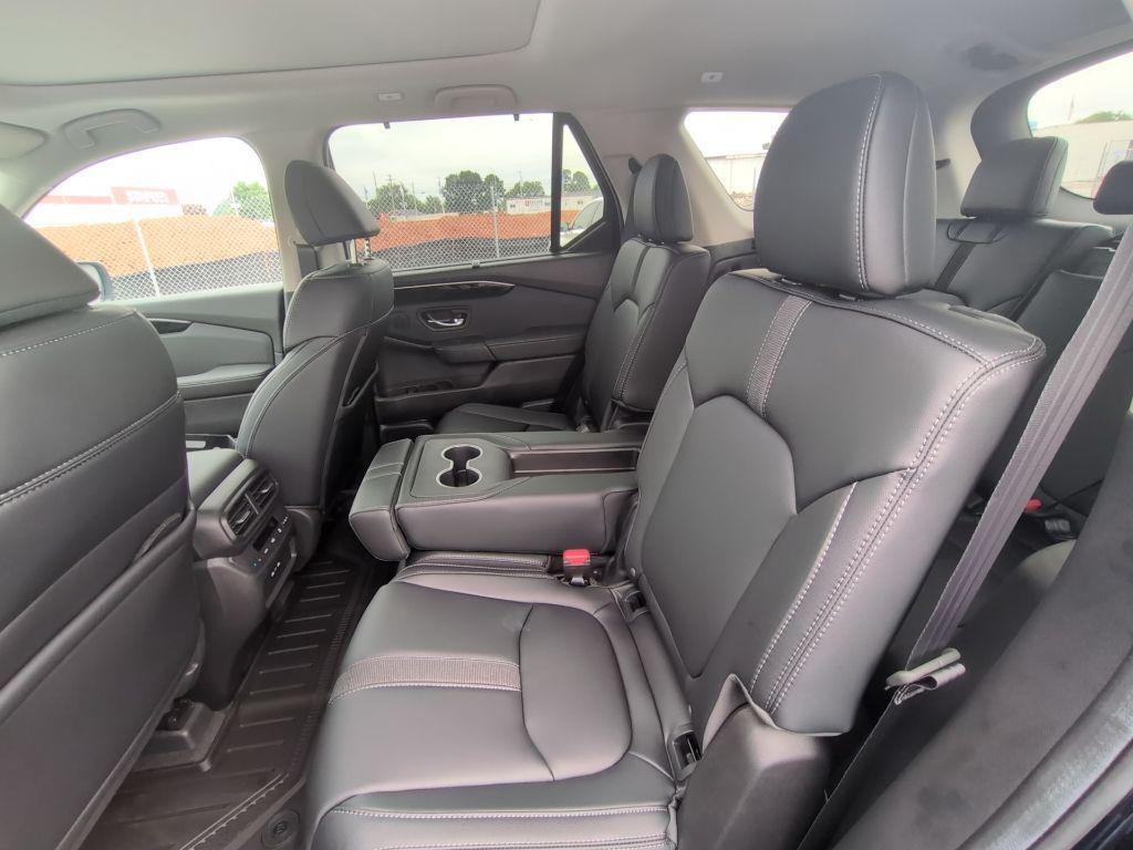 new 2025 Honda Pilot car, priced at $51,840