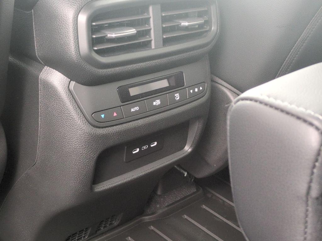 new 2025 Honda Pilot car, priced at $51,840