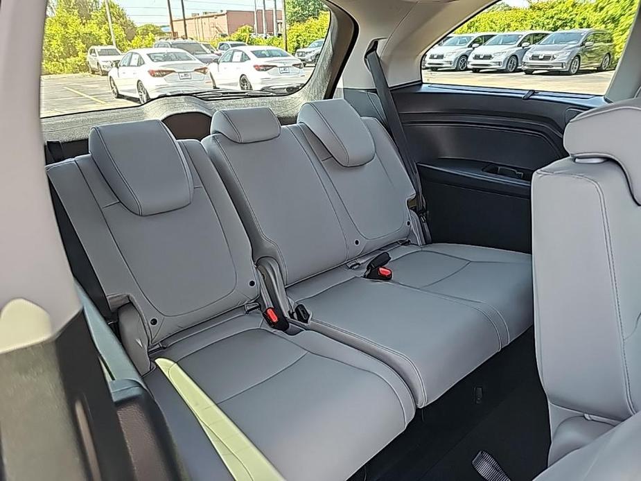 new 2024 Honda Odyssey car, priced at $46,895