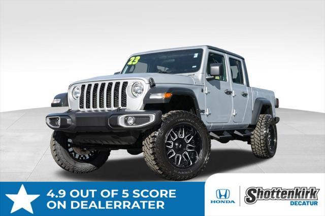 used 2023 Jeep Gladiator car, priced at $34,594